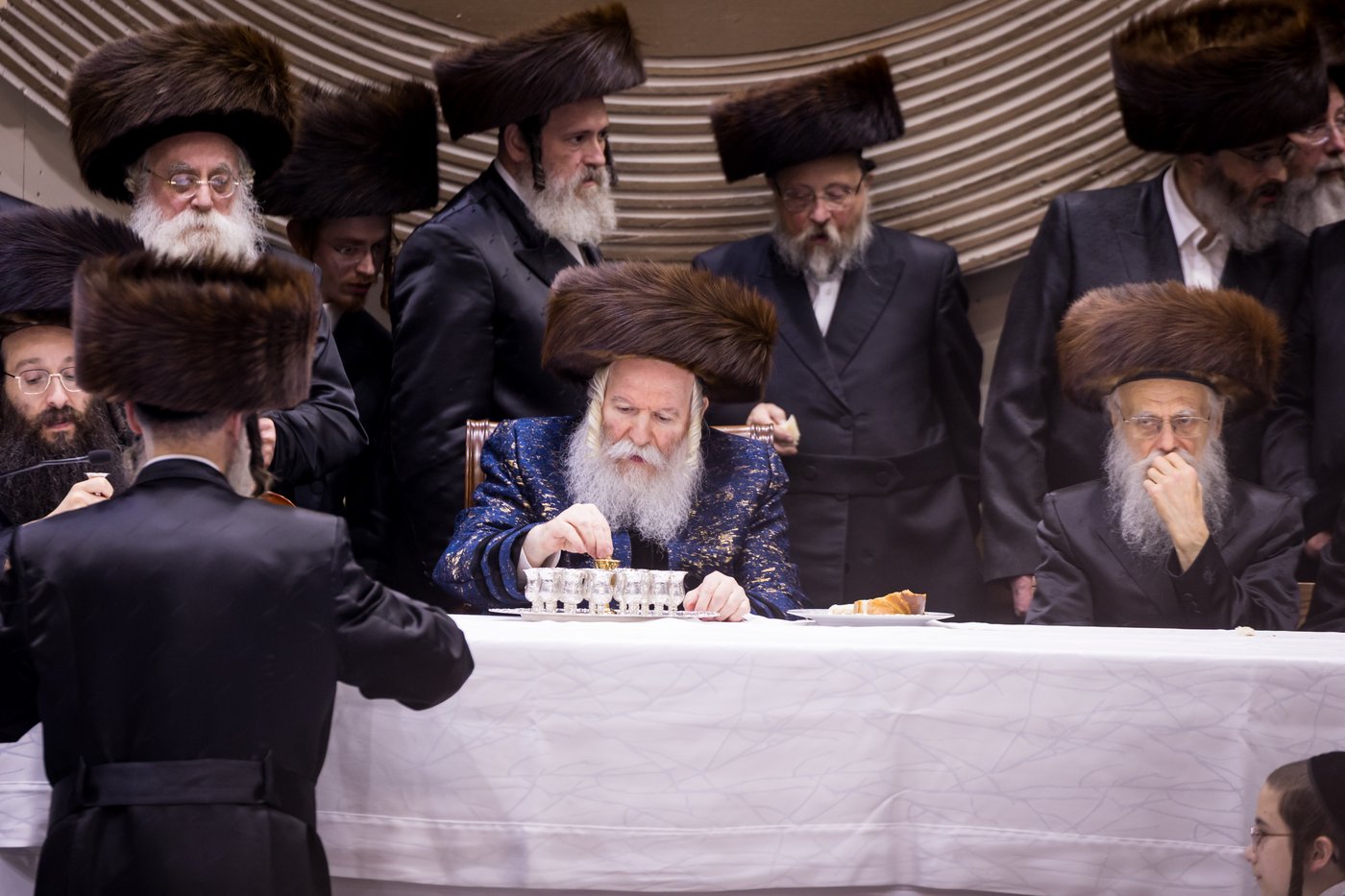 סוכות בחצר הקודש באבוב | צילום: אחים לאנטשעווסקי