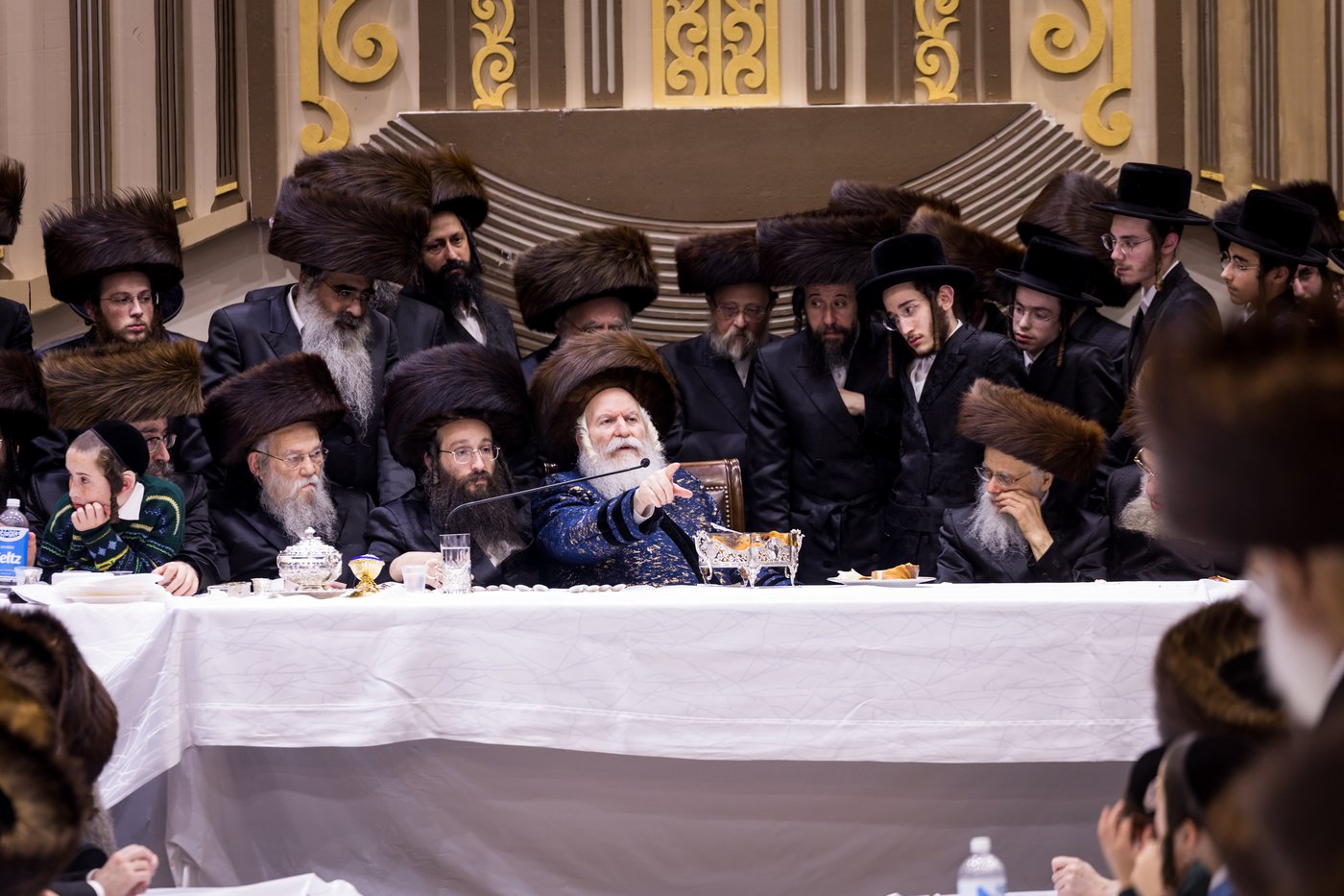 סוכות בחצר הקודש באבוב | צילום: אחים לאנטשעווסקי