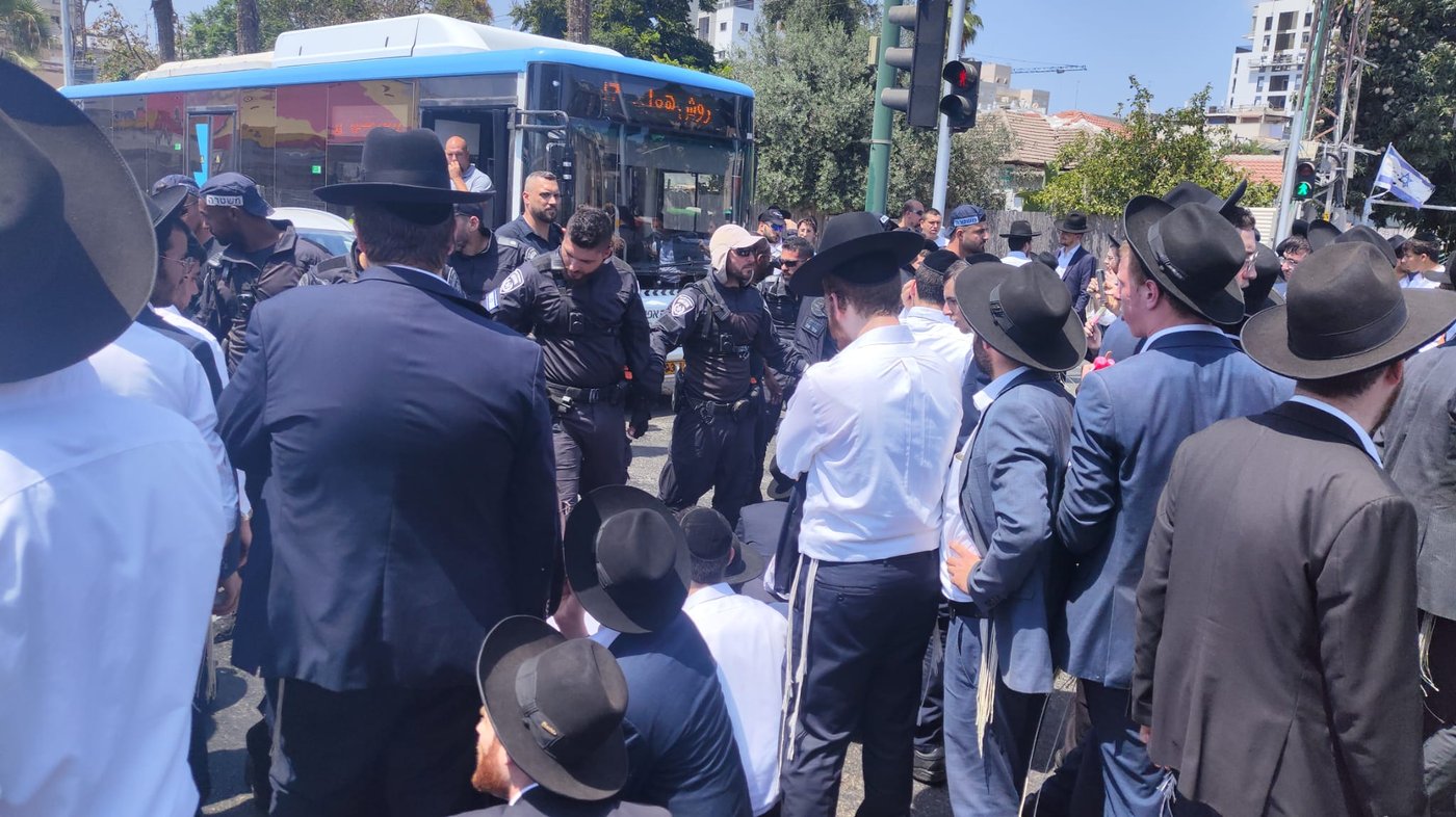 הפגנות נגד גיוס בני ישיבות