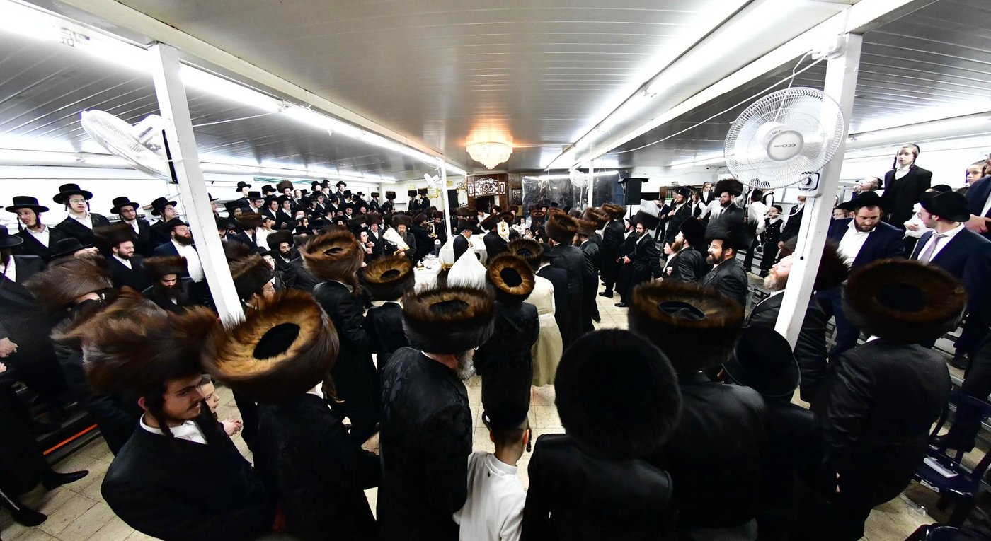 הקפות שניות בחצר הקודש סקולען ירושלים | צילום: שוקי לרר