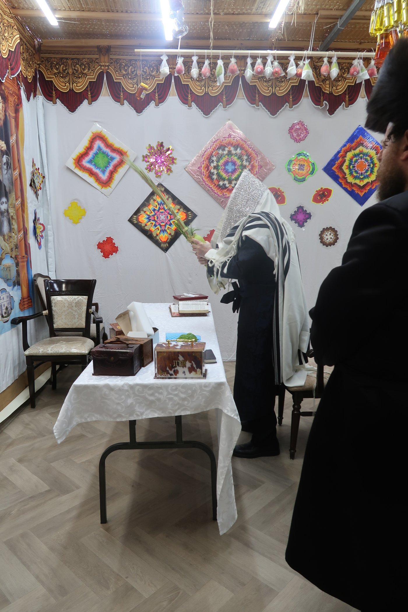 חג הסוכות בחצר ערלוי • צילום: שימי פ.