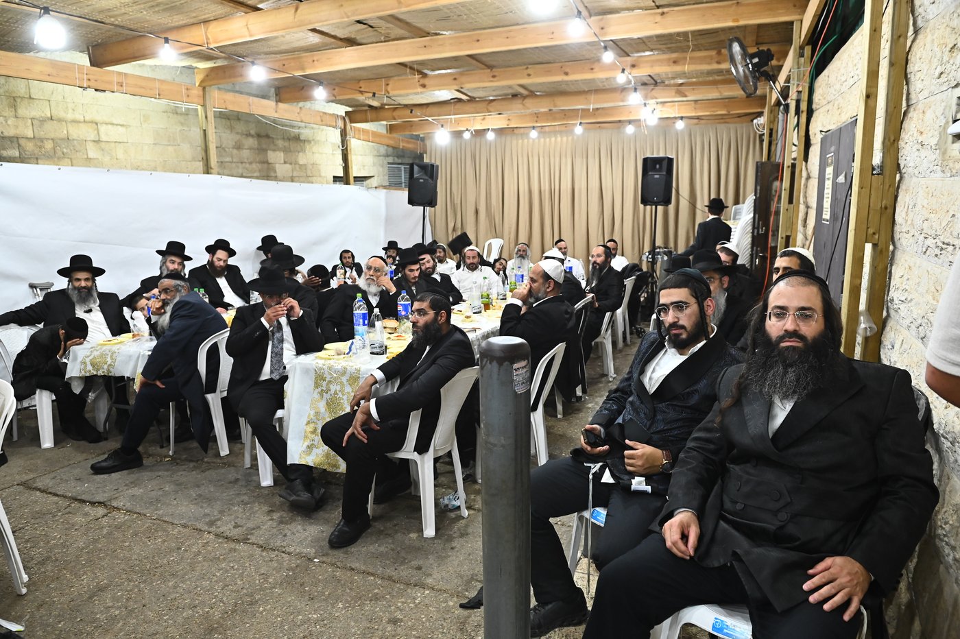 שמחת בית השואבה אצל הגר"ע אלכורת | צילום: שוקי לרר