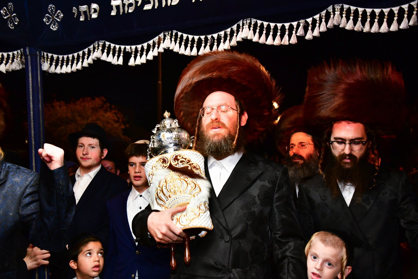 מעמד הכנסת ספר התורה בהורניסטייפול
