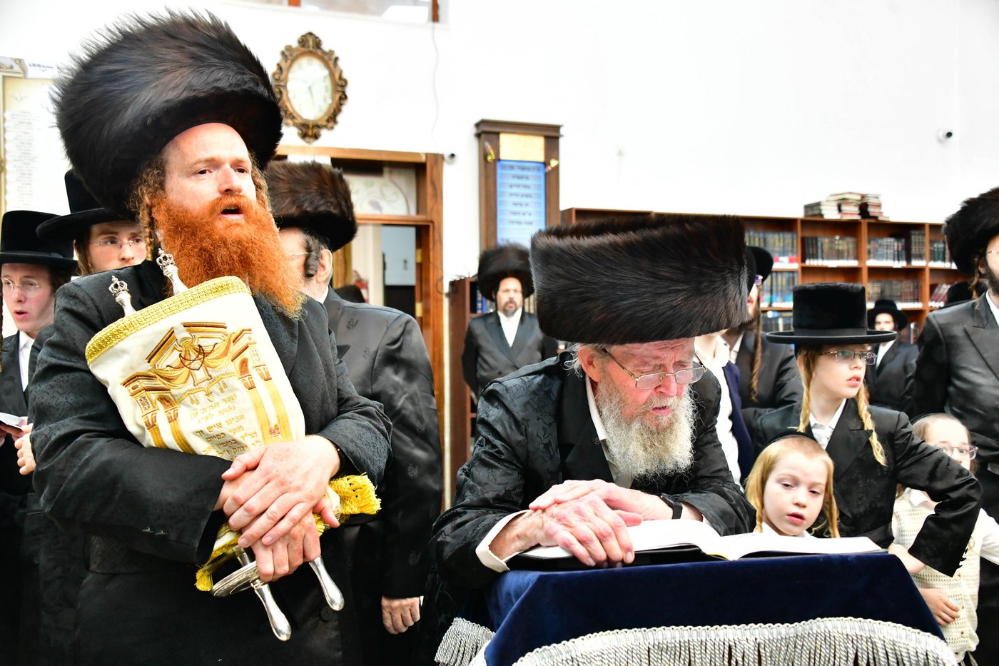 הקפות שניות בחצר זוועהיל | צילום: שוקי לרר