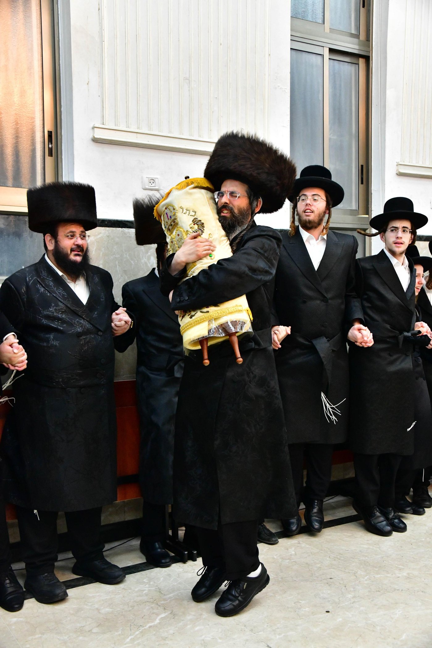 הקפות שניות בחצר זוועהיל | צילום: שוקי לרר