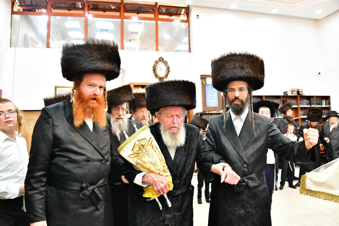 הקפות שניות בחצר זוועהיל | צילום: שוקי לרר