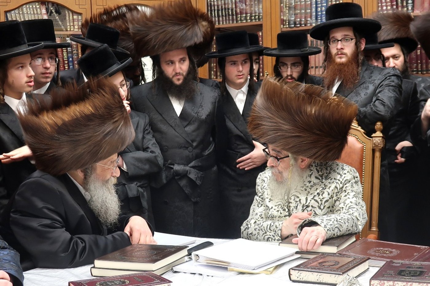 ביקורים בימי המועד בסוכתו של האדמו"ר מסאטמר שליט"א | צילום: בחצרות סאטמאר