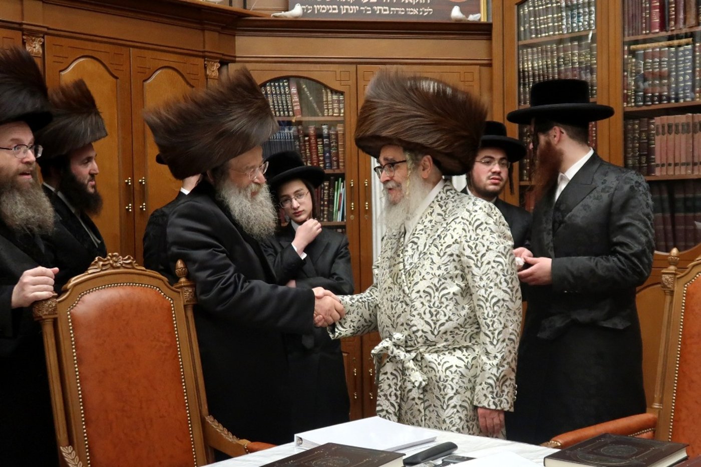 ביקורים בימי המועד בסוכתו של האדמו"ר מסאטמר שליט"א | צילום: בחצרות סאטמאר