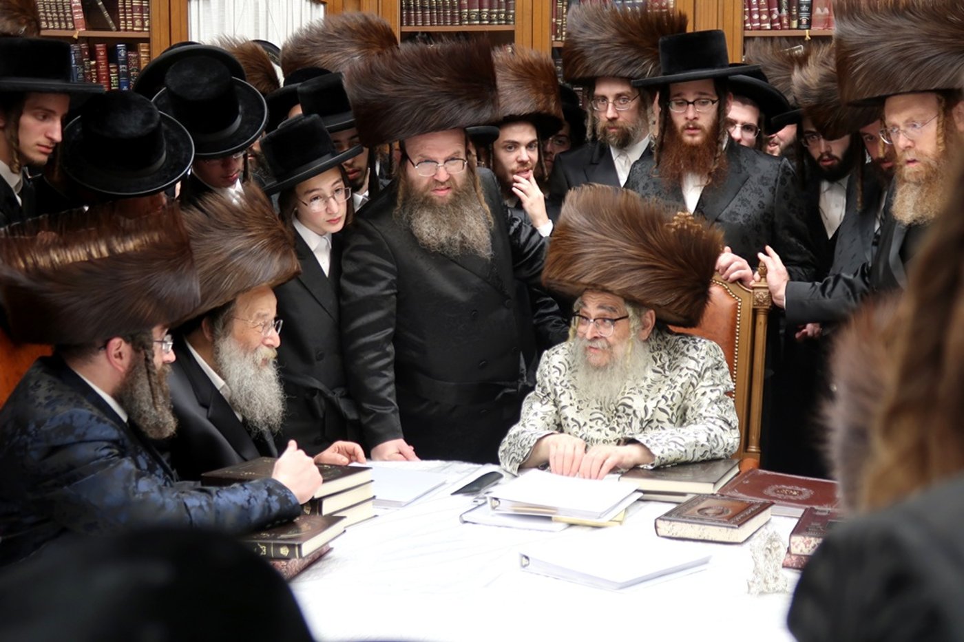 ביקורים בימי המועד בסוכתו של האדמו"ר מסאטמר שליט"א | צילום: בחצרות סאטמאר