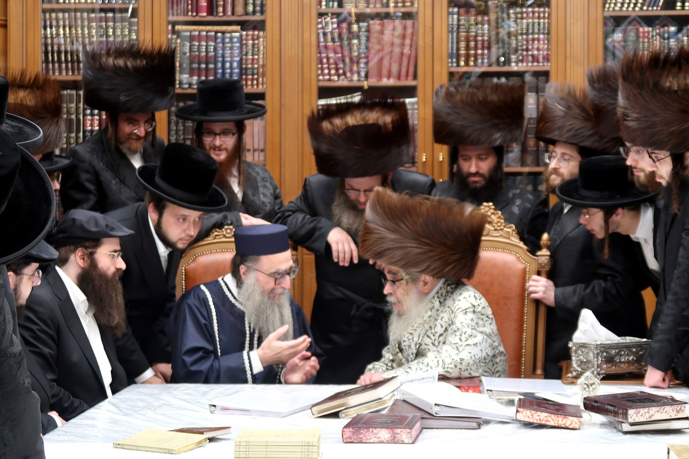 ביקורים בימי המועד בסוכתו של האדמו"ר מסאטמר שליט"א | צילום: בחצרות סאטמאר
