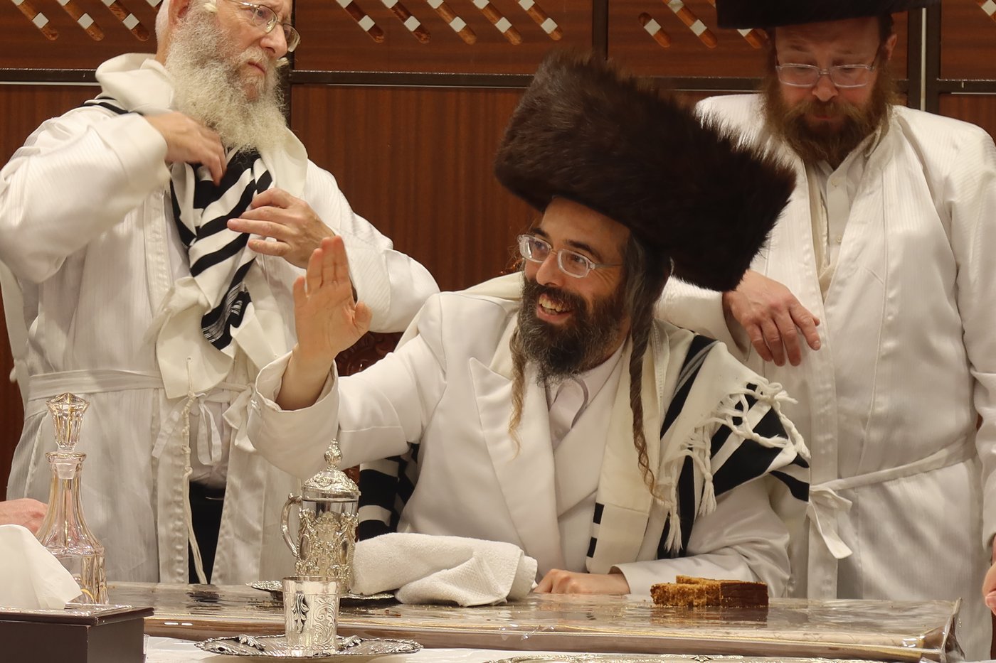 ירח האיתנים בחצר זוועהיל | צילום: שימי פ.