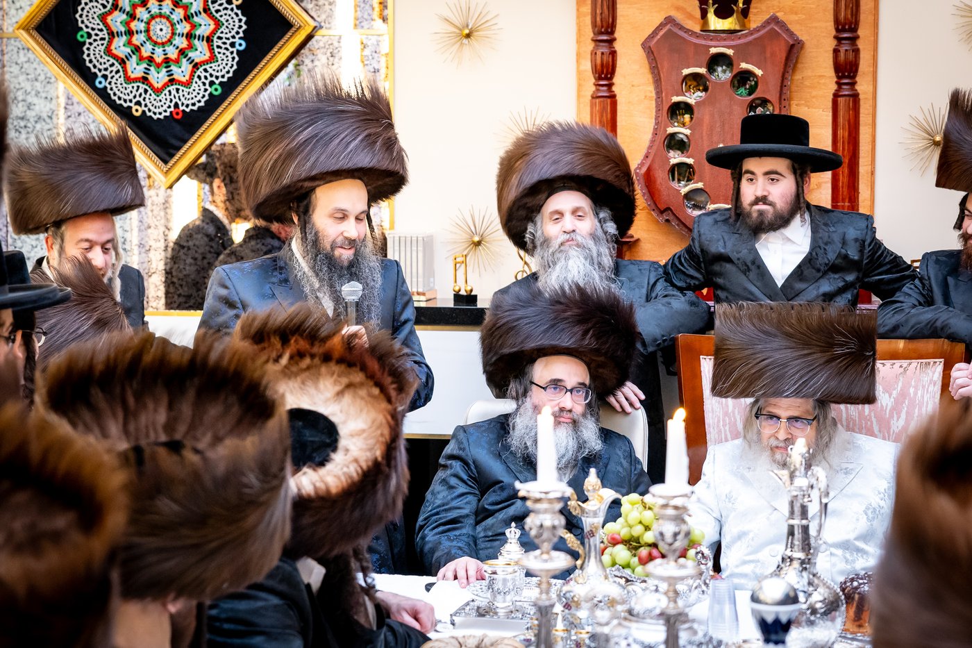 האדמו"ר מסאטמר בביקור בסוכת הנגיד ר' יצחק זאב רבינוביץ