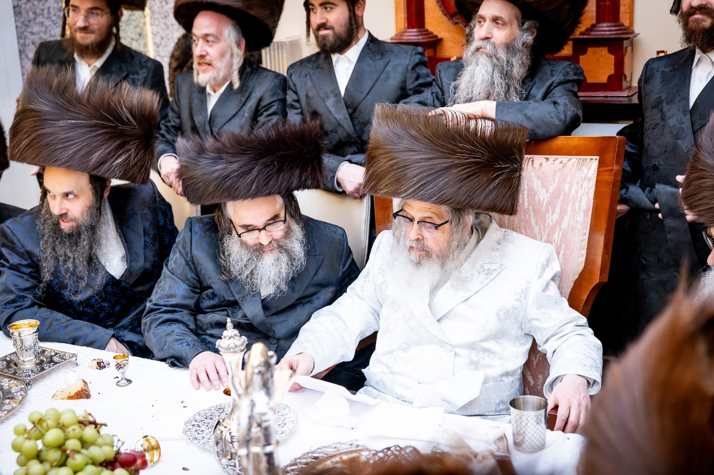 האדמו"ר מסאטמר בביקור בסוכת הנגיד ר' יצחק זאב רבינוביץ