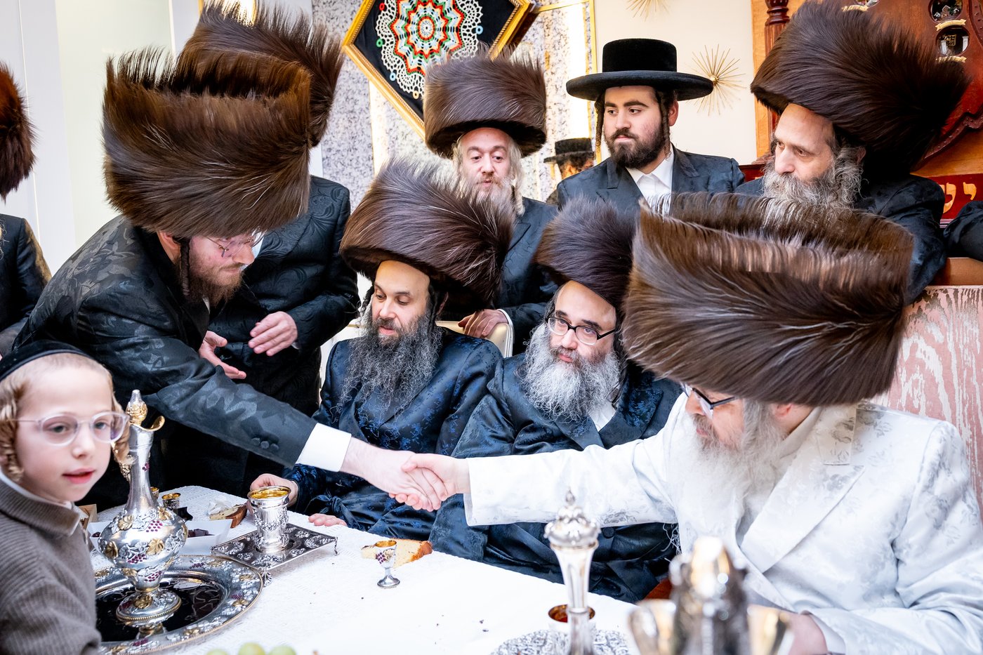 האדמו"ר מסאטמר בביקור בסוכת הנגיד ר' יצחק זאב רבינוביץ