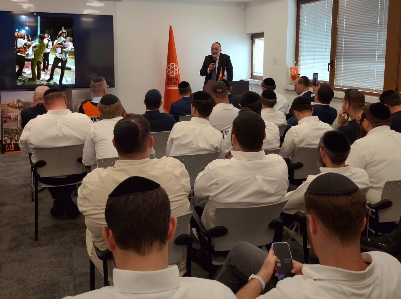 דרעי: מתנדבי איחוד הצלה הצילו את חייו של ראש המוסד
