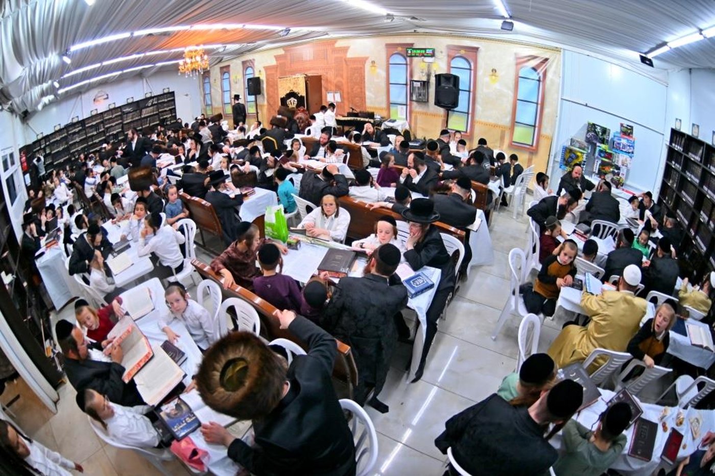 ימי החג בחצר ספינקא בית שמש