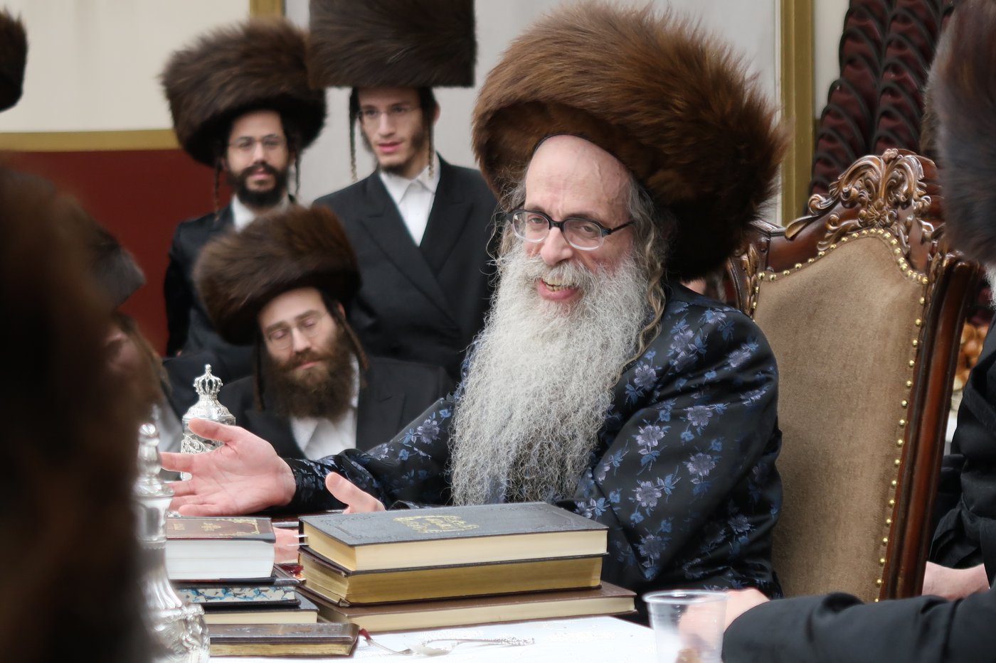 ימי החג בחצר הקודש צאנז זוועהיל