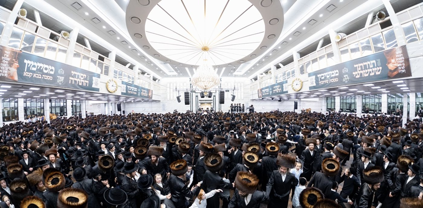 האדמו"ר מסאטמר שליט"א בשמחת בית השואבה | צילום: איציק מ. - היי רעז