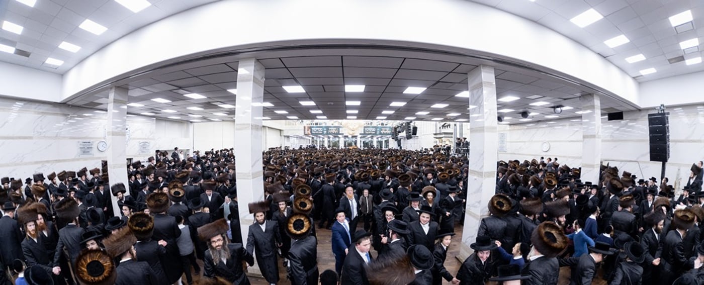 האדמו"ר מסאטמר שליט"א בשמחת בית השואבה | צילום: איציק מ. - היי רעז