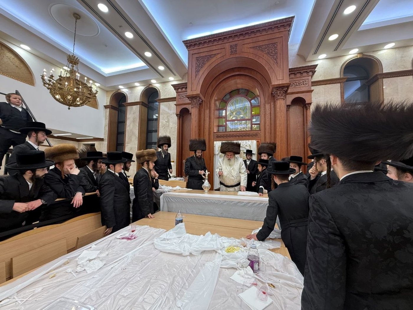 ימי החג בחצר קראלי • צילום: באדיבות המצלם