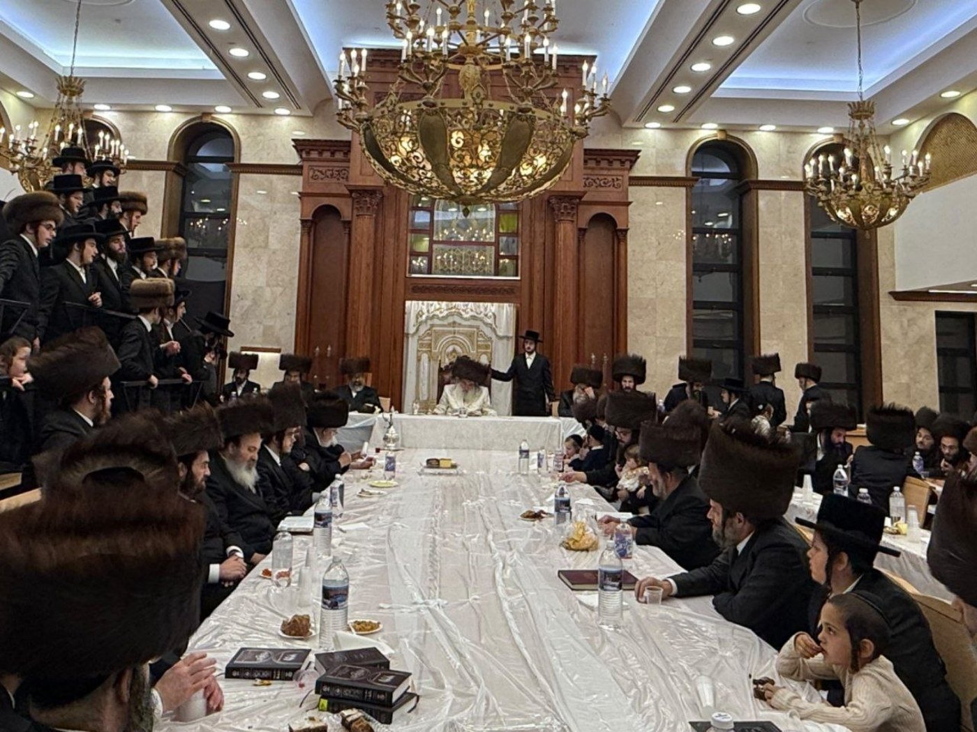 ימי החג בחצר קראלי • צילום: באדיבות המצלם