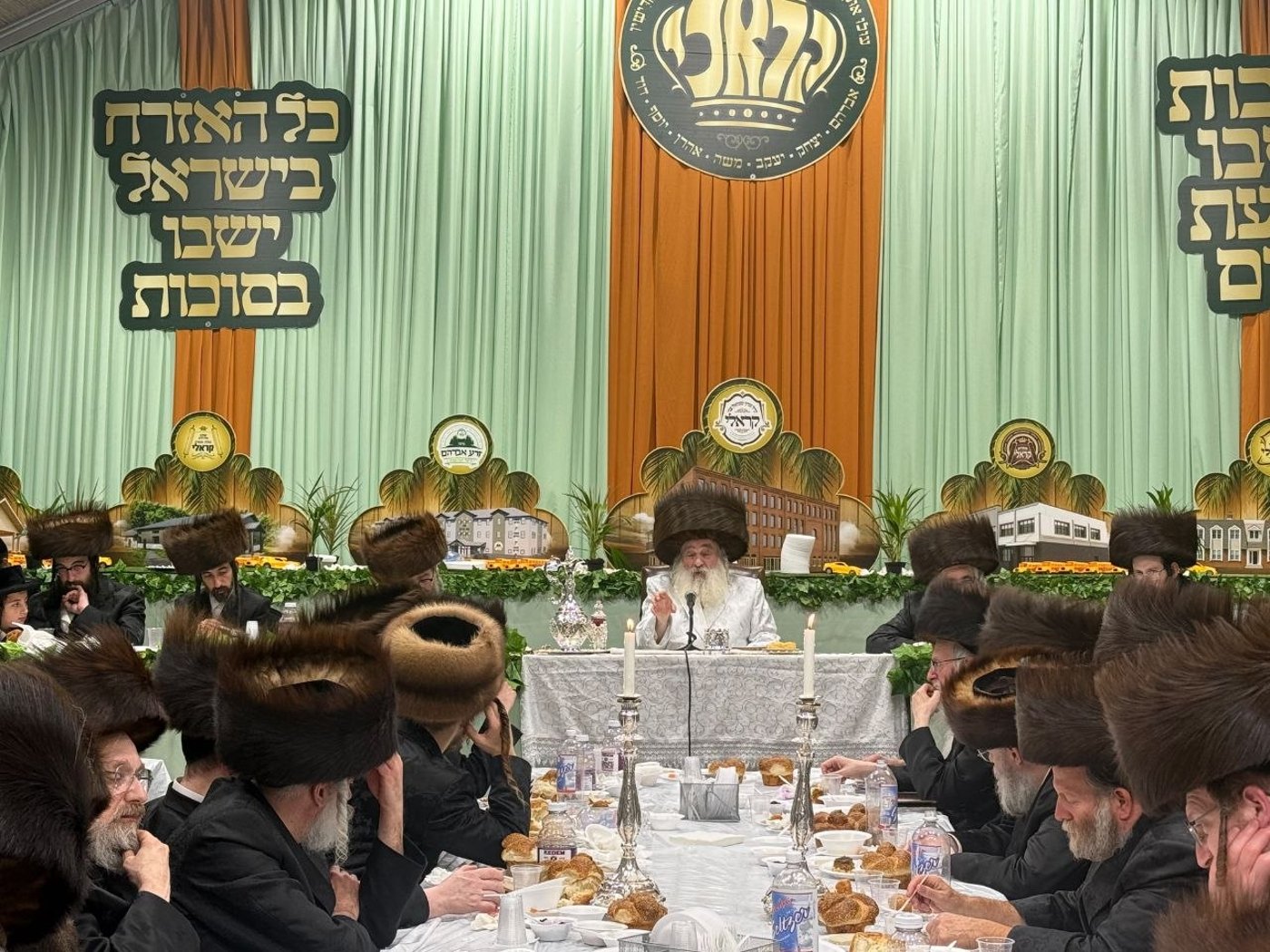 ימי החג בחצר קראלי • צילום: באדיבות המצלם