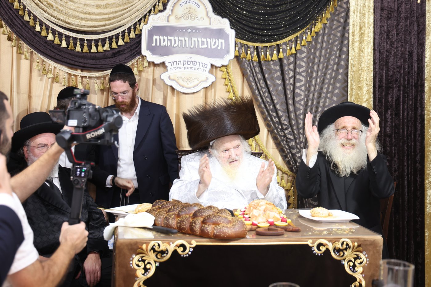 סעודת הנגידים אצל הגאון רבי משה שטרנבוך שליט"א | צילום: שמואל דריי