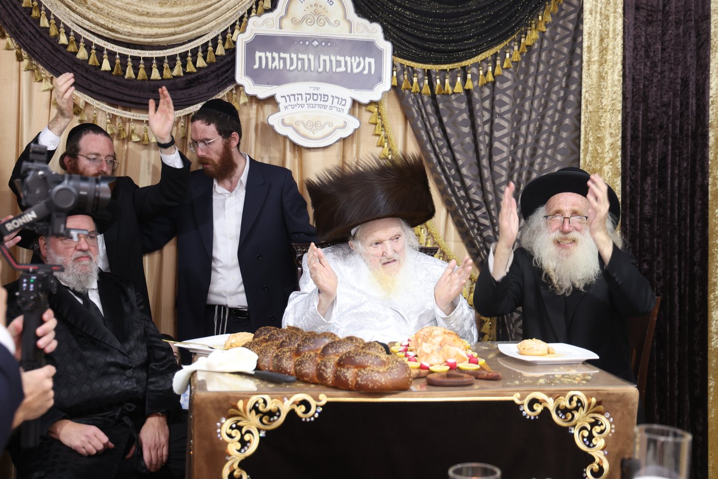 סעודת הנגידים אצל הגאון רבי משה שטרנבוך שליט"א | צילום: שמואל דריי