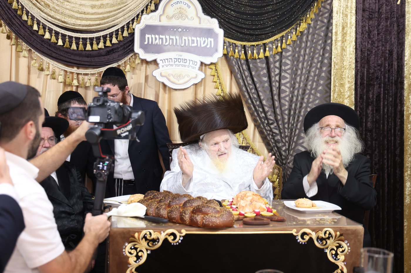 סעודת הנגידים אצל הגאון רבי משה שטרנבוך שליט"א | צילום: שמואל דריי