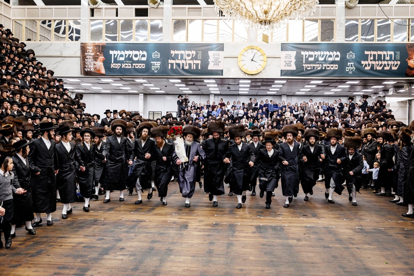 הכנסת ספר התורה בסאטמר