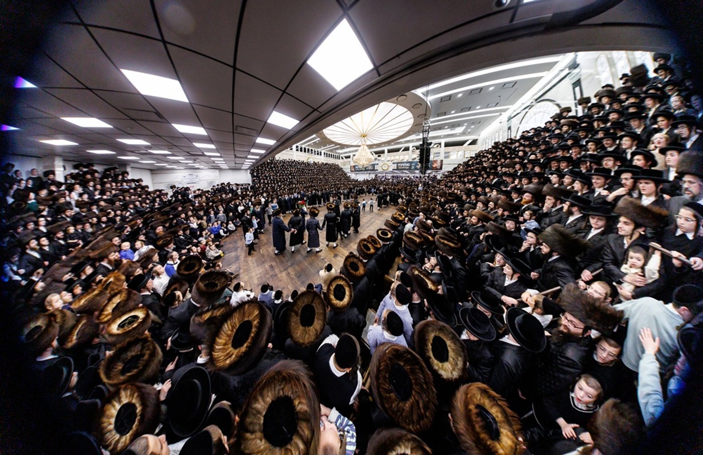 הכנסת ספר התורה בסאטמר