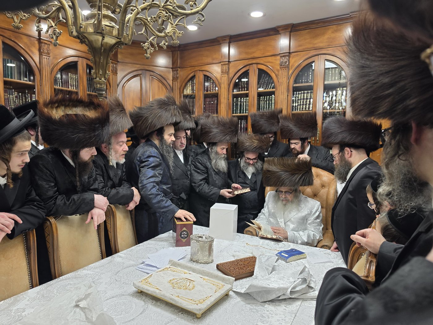 ימי החג בחצר סאטמר