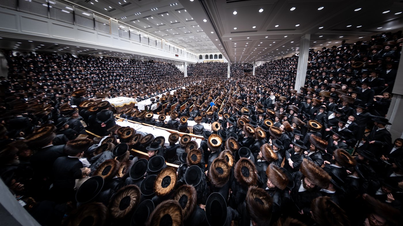 ימי החג בחצר סאטמר