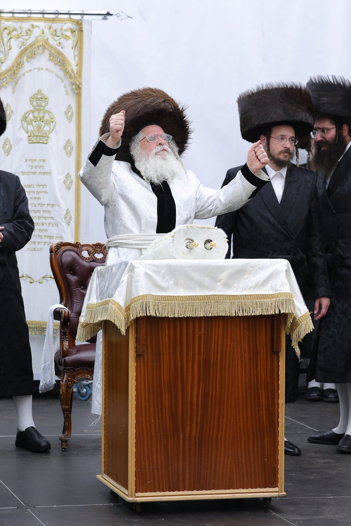 ירח האיתנים בחצר הקודש נדבורנה ירושלים | צילום: שימי פ.
