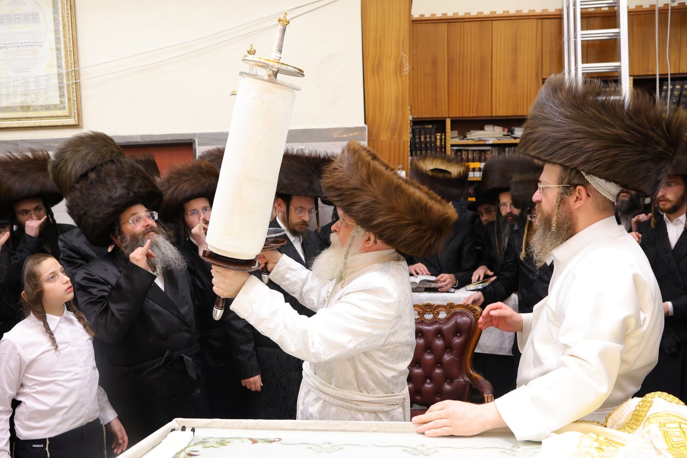 ירח האיתנים בחצר הקודש נדבורנה ירושלים | צילום: שימי פ.