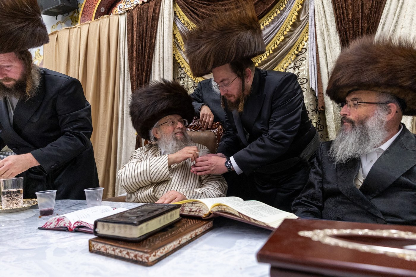 חג הסוכות בחצר הקודש פינסק קרלין