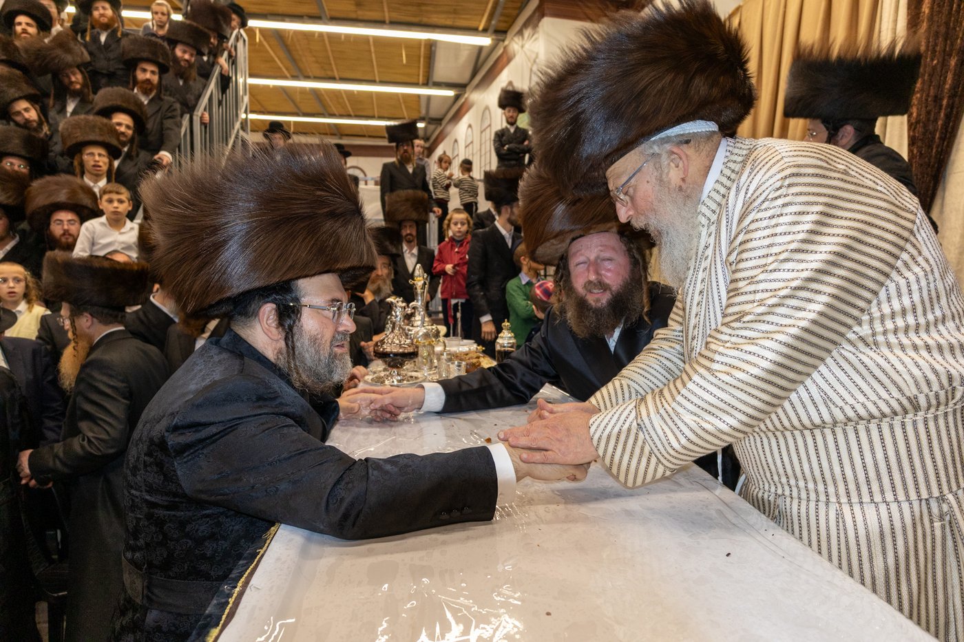 חג הסוכות בחצר הקודש פינסק קרלין