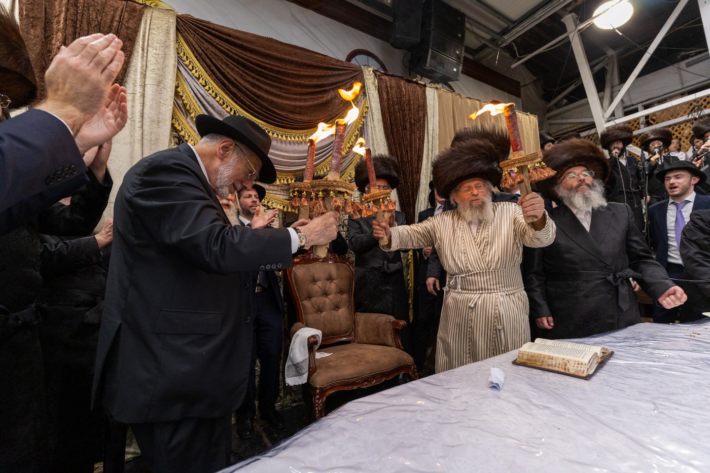 חג הסוכות בחצר הקודש פינסק קרלין