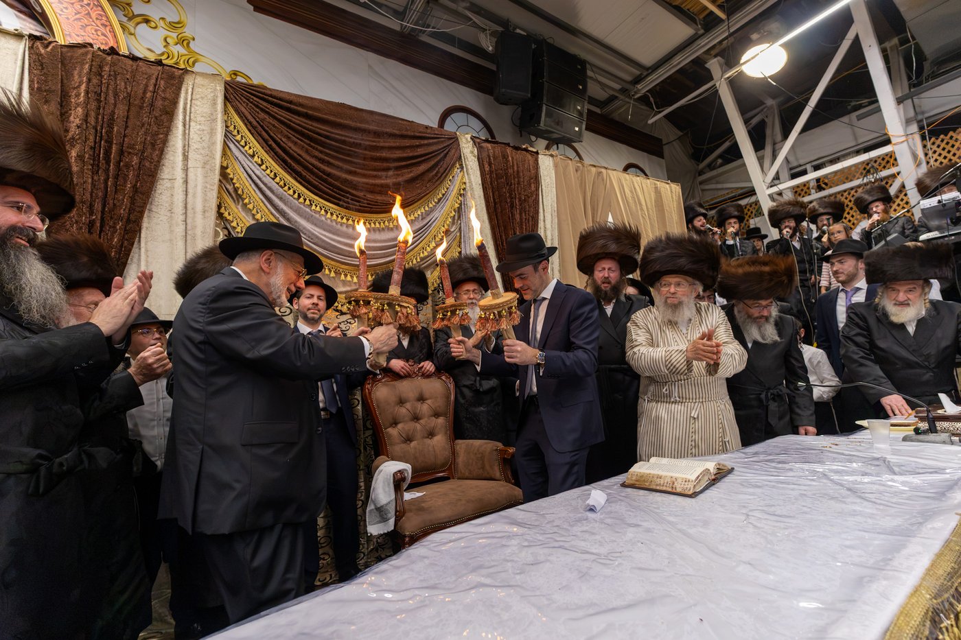 חג הסוכות בחצר הקודש פינסק קרלין