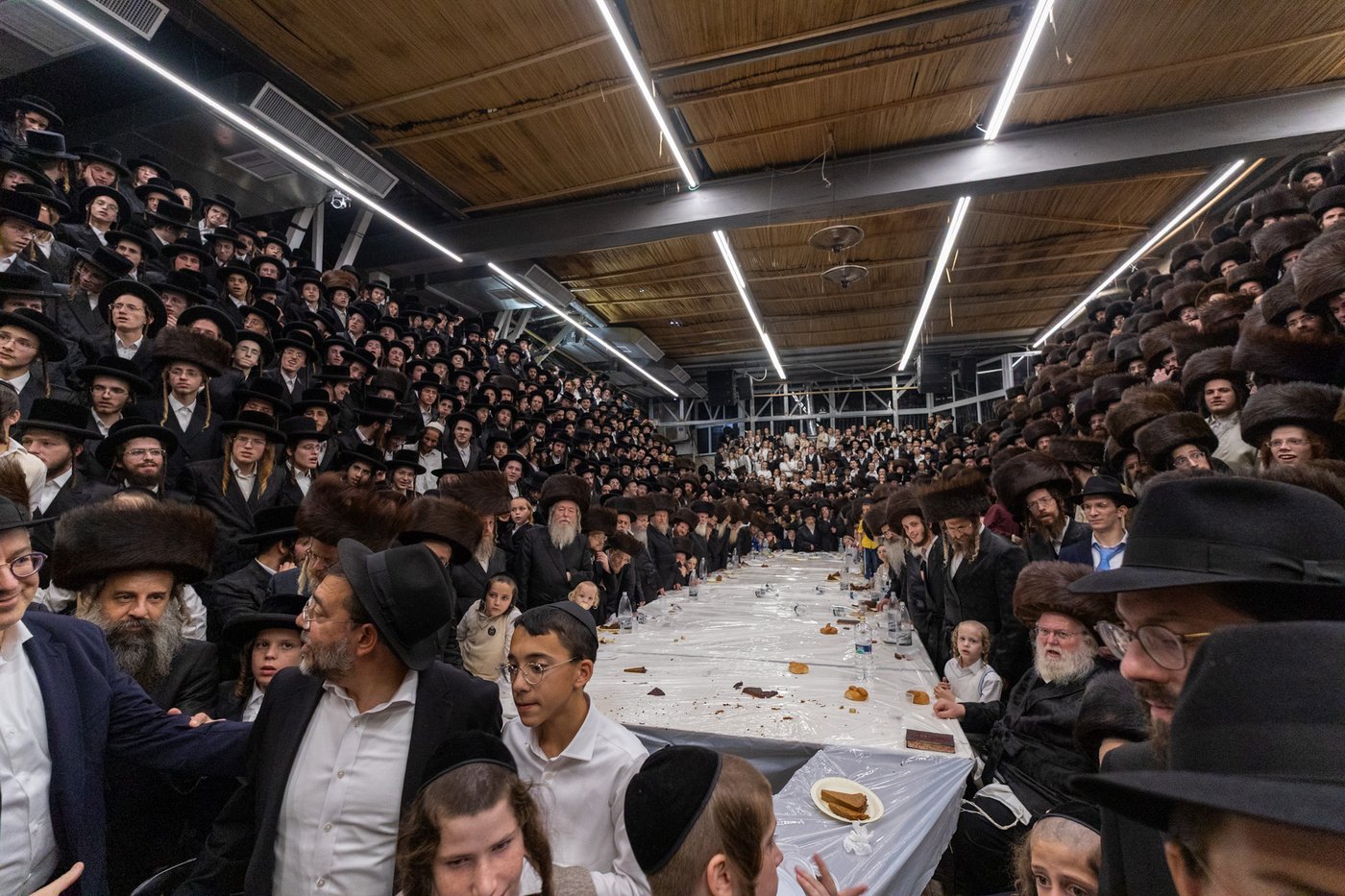 חג הסוכות בחצר הקודש פינסק קרלין