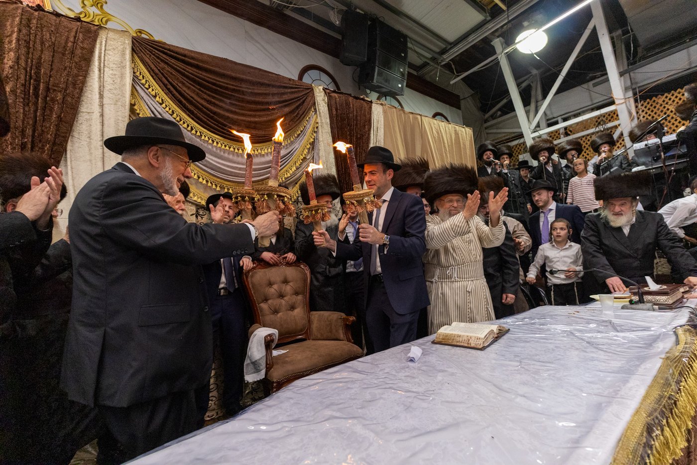 חג הסוכות בחצר הקודש פינסק קרלין