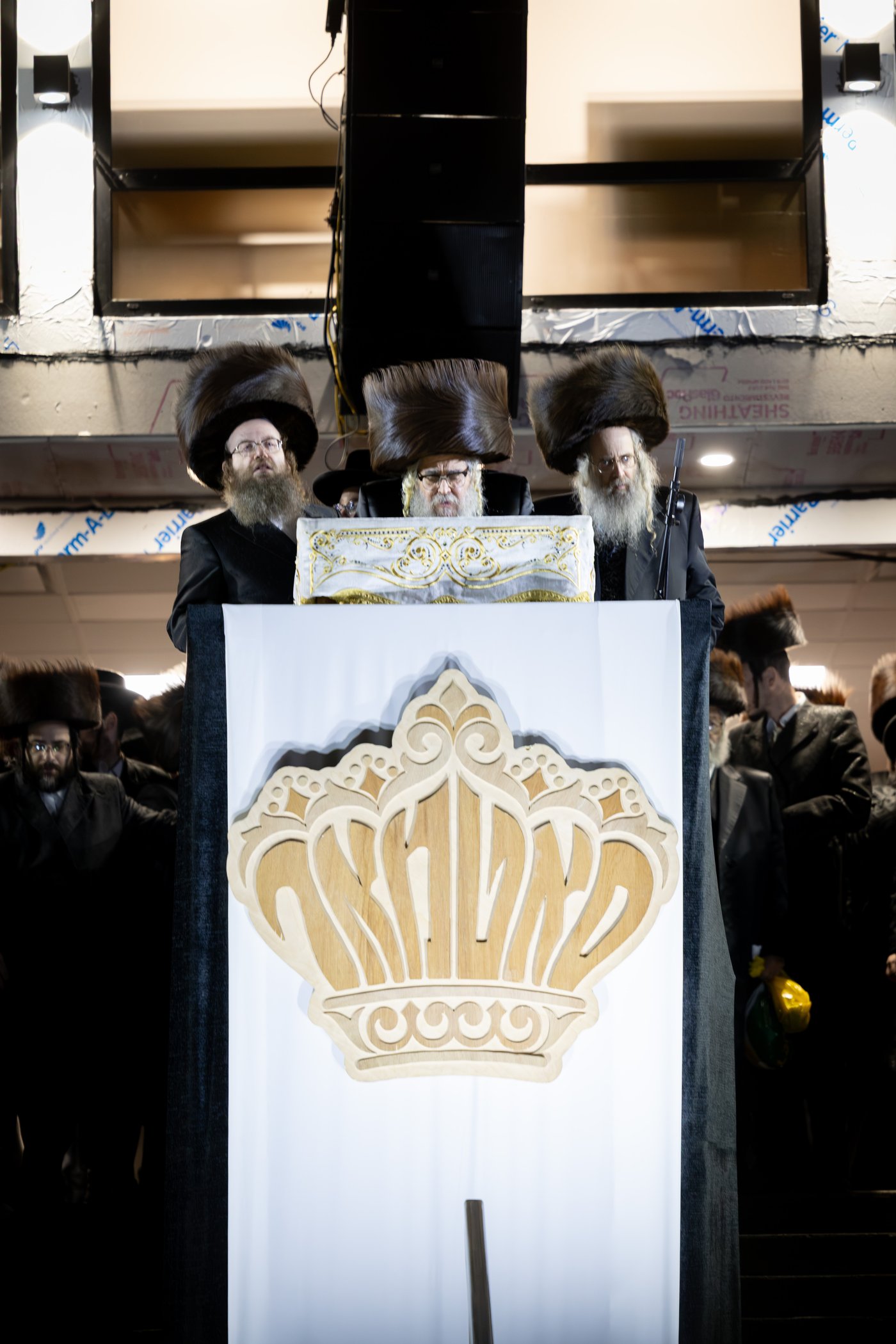 מוצאי שמחת תורה בחצה"ק סאטמר