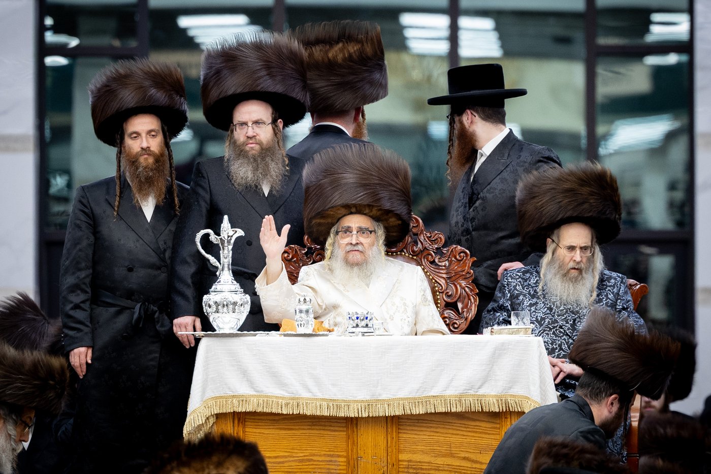 מוצאי שמחת תורה בחצה"ק סאטמר