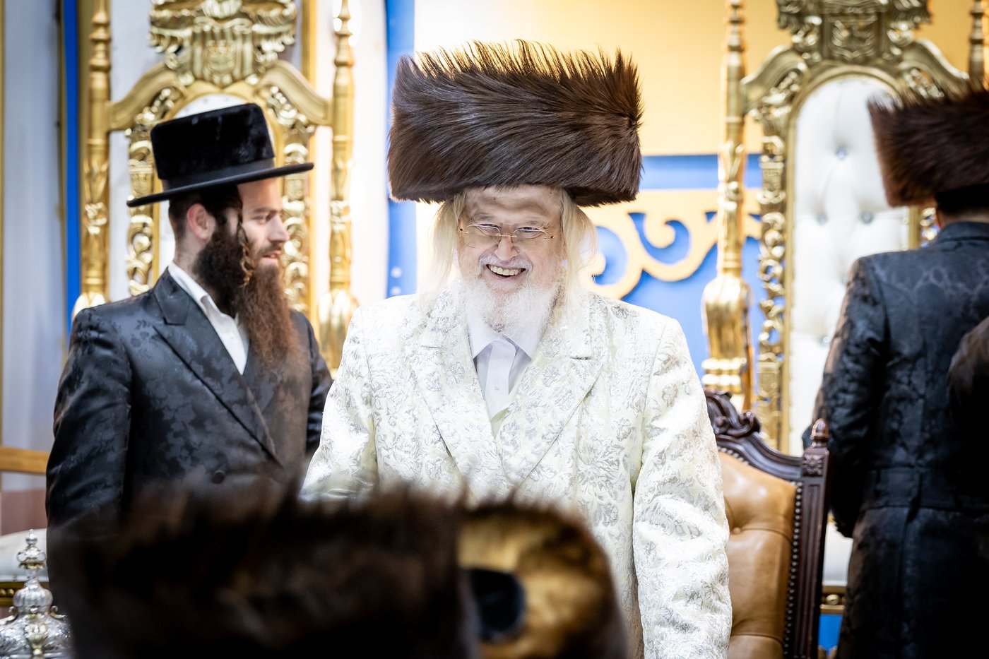 האדמו"ר ממונקאטש בטיש חול המועד סוכות | צילום: אחים לאנטשעווסקי - הלל ל"ש