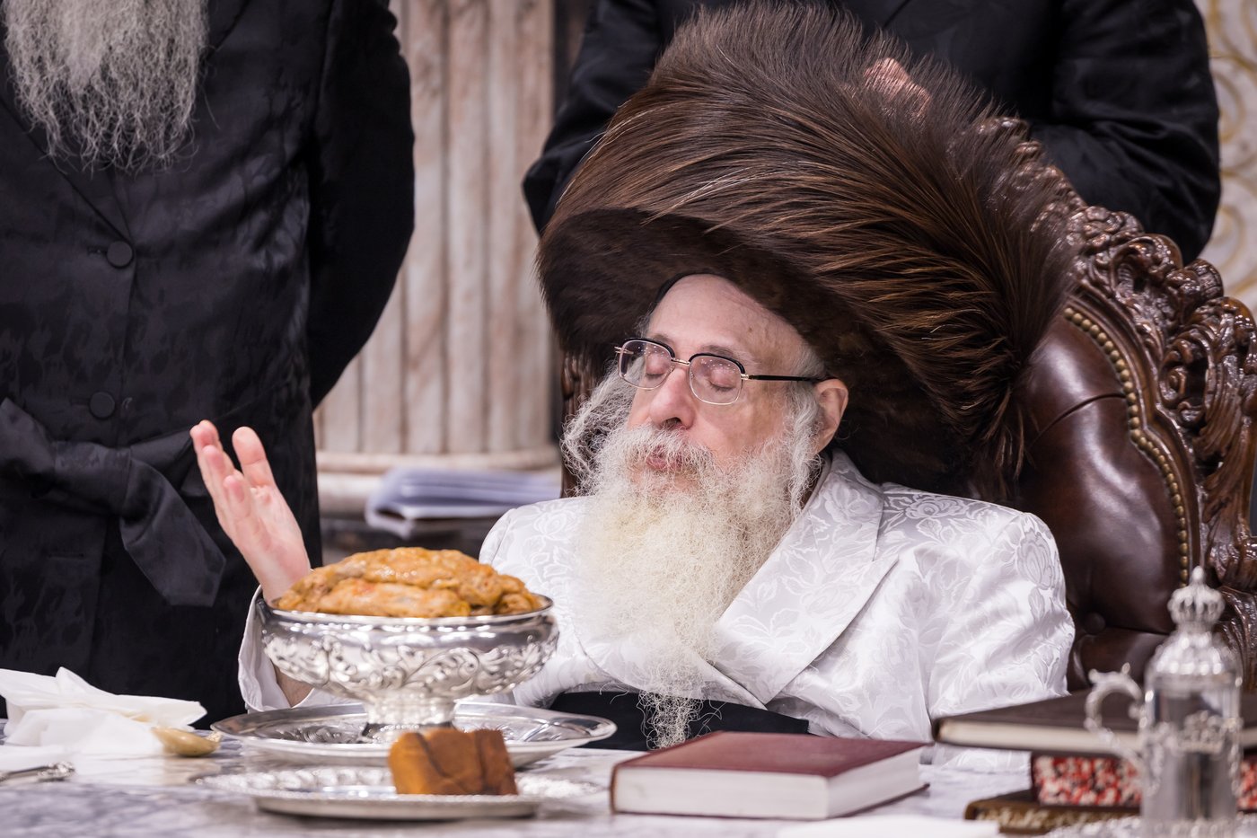 ירח האיתנים בחצר הקודש צאנז קלויזנבורג | צילום: אחים לאנטשעווסקי