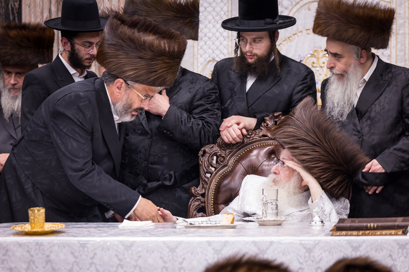 ירח האיתנים בחצר הקודש צאנז קלויזנבורג | צילום: אחים לאנטשעווסקי