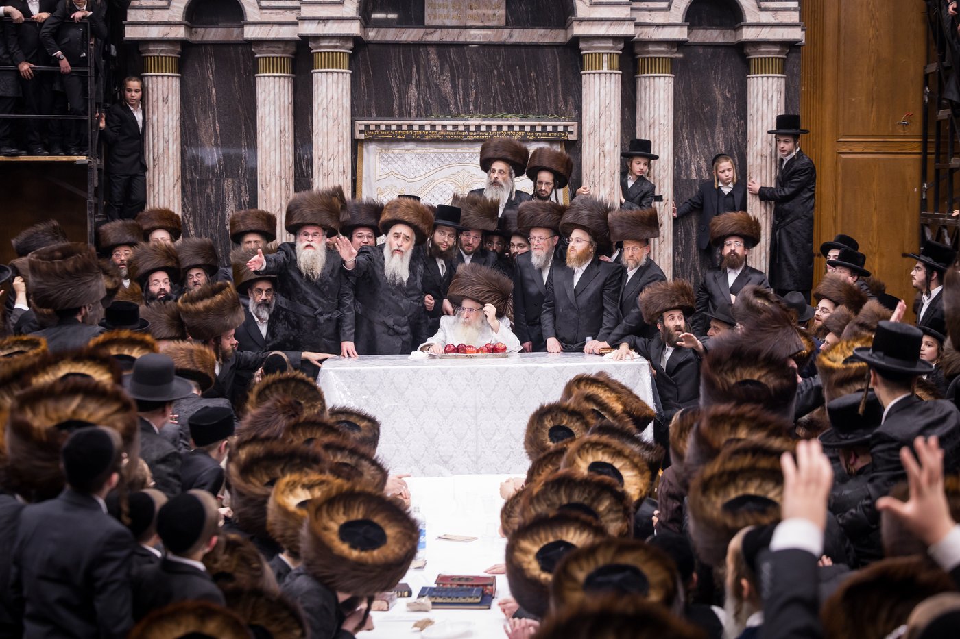 ירח האיתנים בחצר הקודש צאנז קלויזנבורג | צילום: אחים לאנטשעווסקי