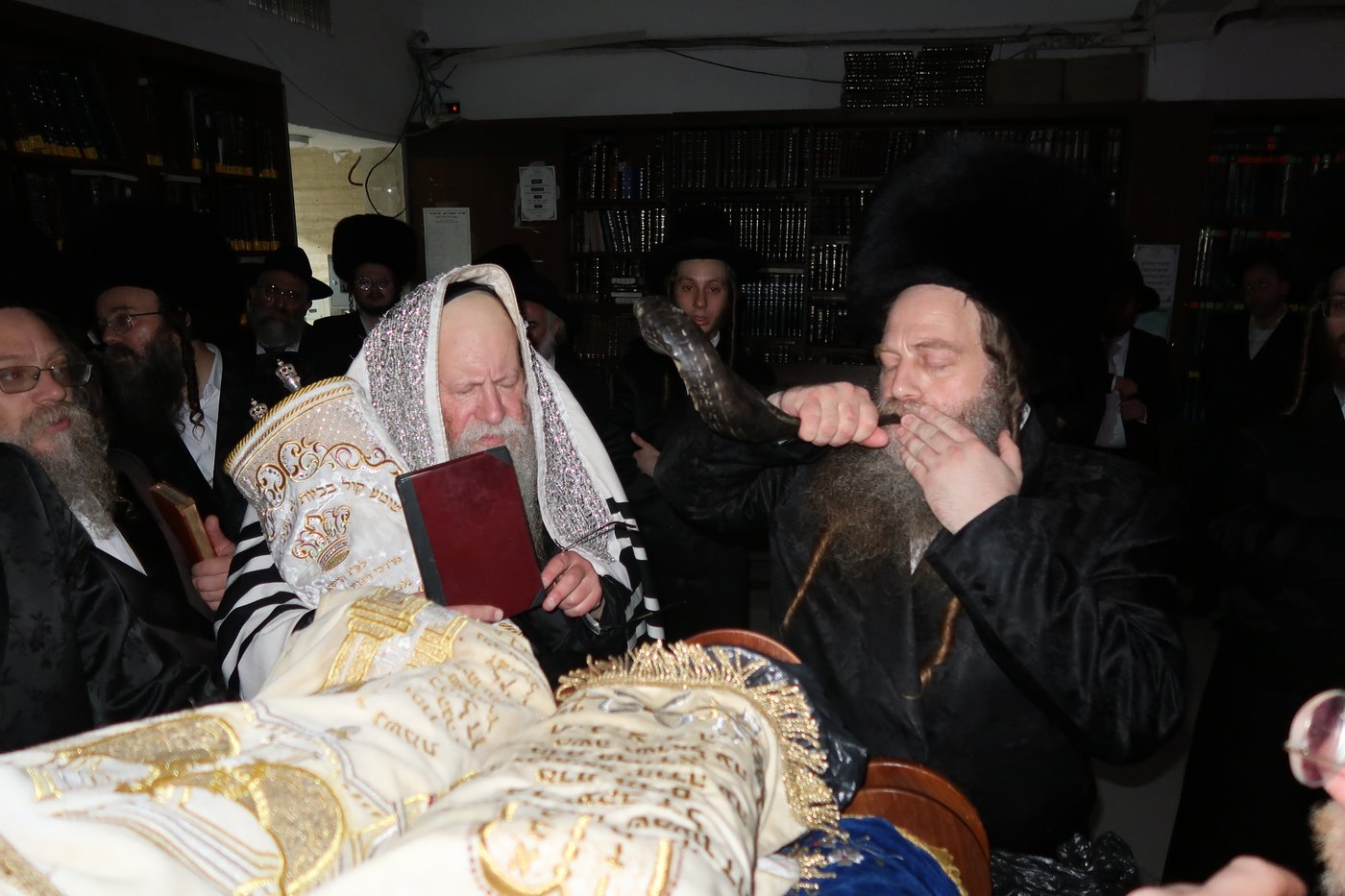 הקפות שניות בחצר קוזמיר | צילום: י. פריד