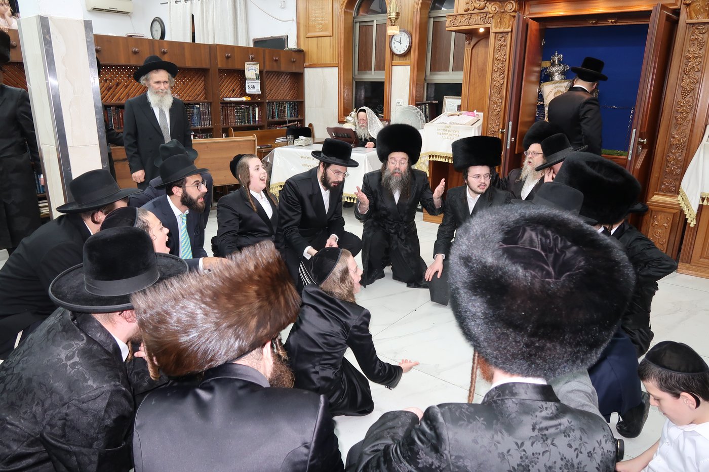 הקפות שניות בחצר קוזמיר | צילום: י. פריד