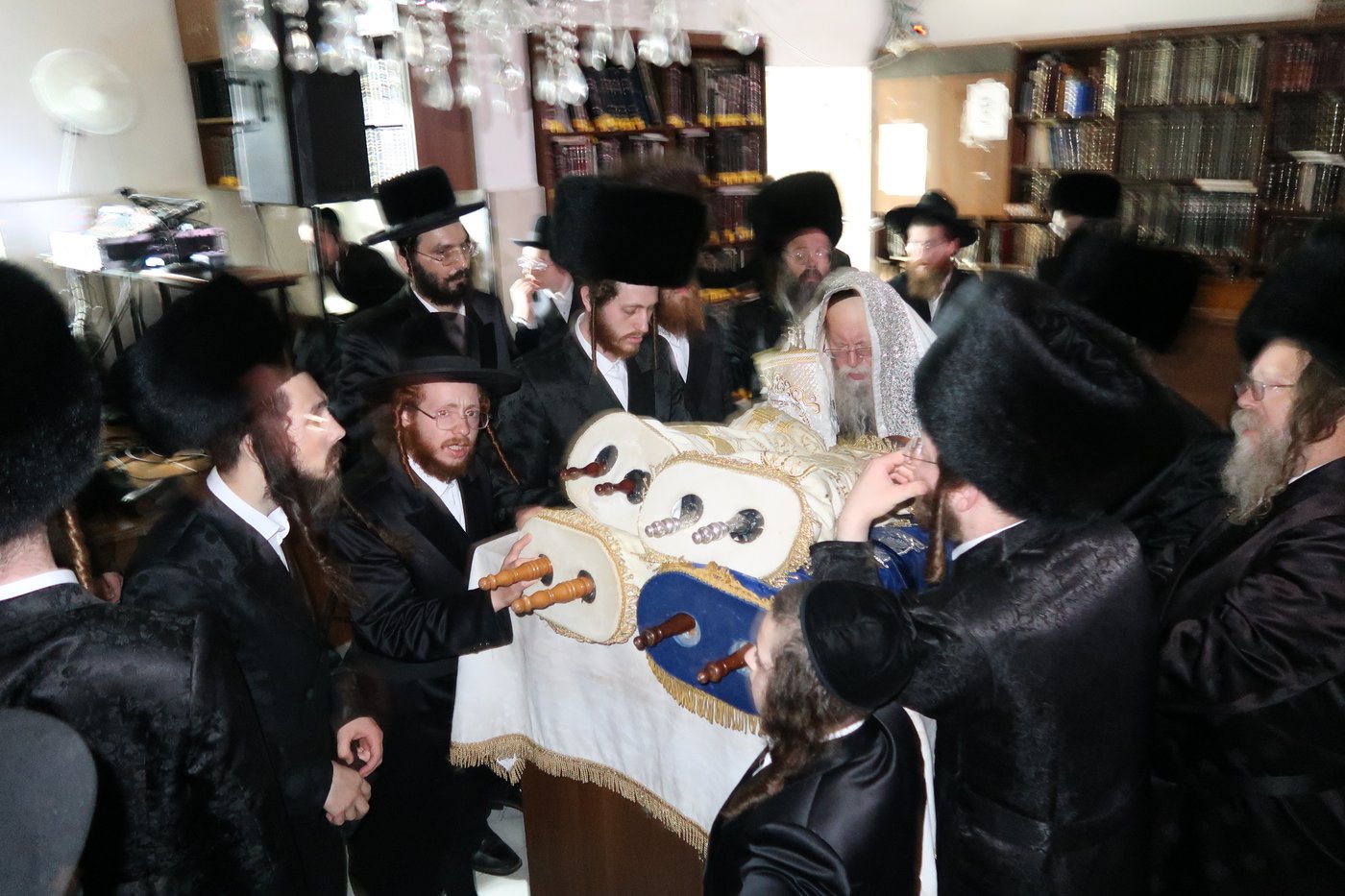 הקפות שניות בחצר קוזמיר | צילום: י. פריד